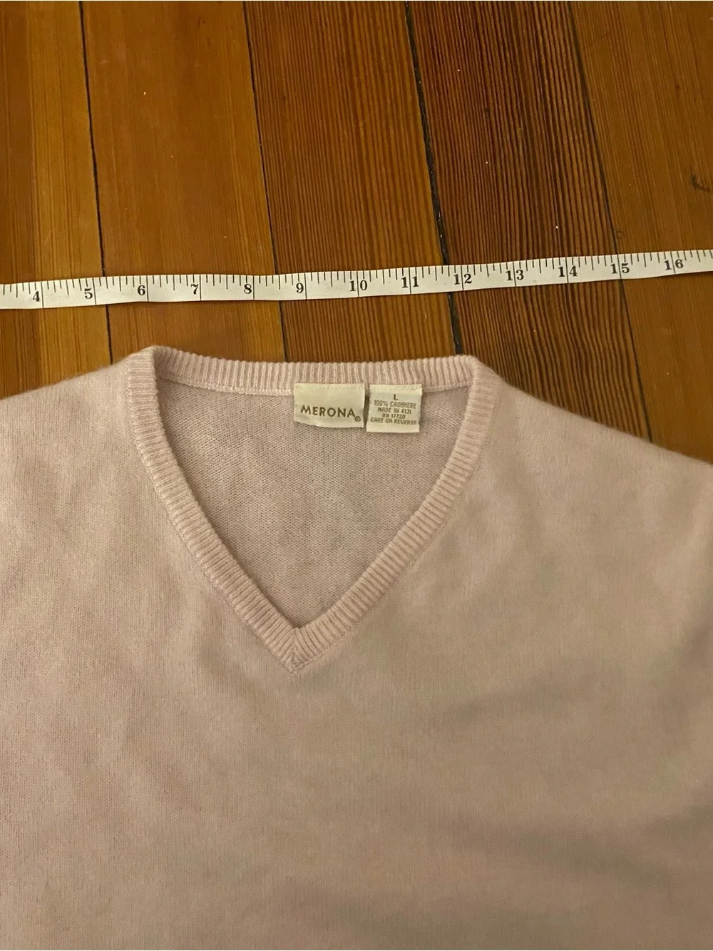 Cashmere Light Pink V-Neck Sweater - Picture 4 of 5